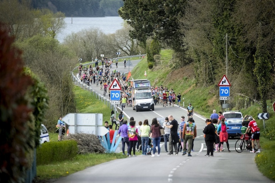 Korrika de camino a Legutio. (Jaizki FONTANEDA/ARGAZKI PRESS) Korrika de camino a Legutio. (Jaizki FONTANEDA/ARGAZKI PRESS)