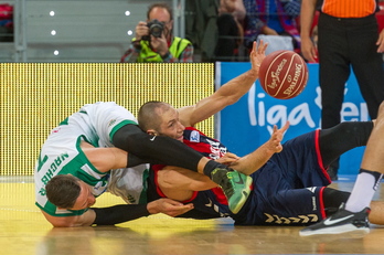 Sufrida victoria del Baskonia en casa. (Juanan RUIZ/ARGAZKI PRESS)