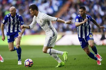 Jokoak erakutsi baino zigor handiagoa jasota itzuli da Alaves Bernabeutik. (Javier SORIANO/AFP)