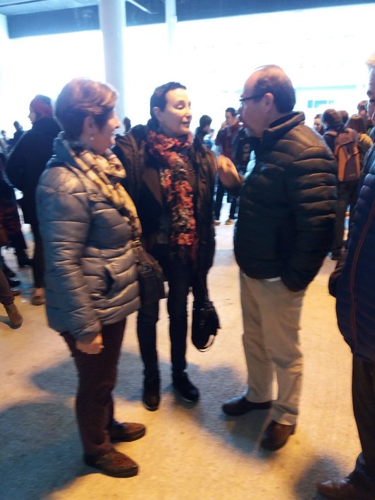 Jone Goirizelaia con Manu Cabacas y Fina Liceranzu, padres de Iñigo. (@goikodeustu)