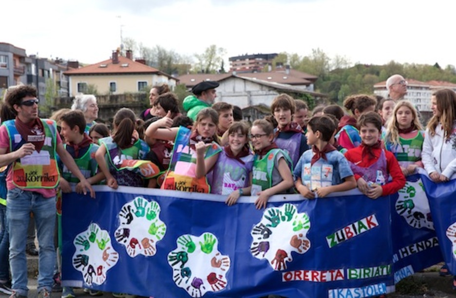 Haurren artean ilusio nabarmena pizten du Korrikak nonahi. (Aurore LUCAS) Haurren artean ilusio nabarmena pizten du Korrikak nonahi. (Aurore LUCAS)
