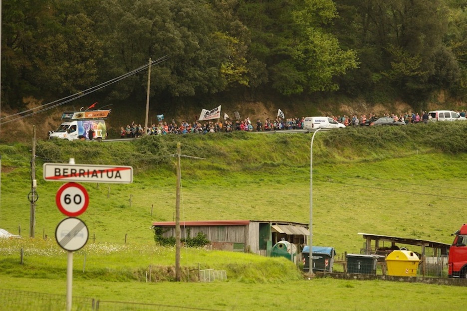 Berriatuatik ere igaro da Korrika. (Aritz LOIOLA/ARGAZKI PRESS) Berriatuatik ere igaro da Korrika. (Aritz LOIOLA/ARGAZKI PRESS)
