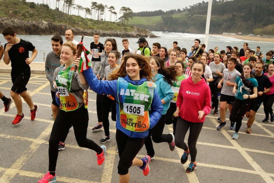 Lekittarrak korrika. (Aritz LOIOLA/ARGAZKI PRESS) Lekittarrak korrika. (Aritz LOIOLA/ARGAZKI PRESS)