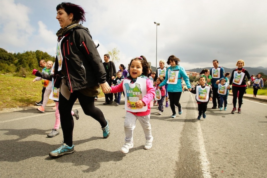 Txikienak ere korrika. (Aritz LOIOLA/ARGAZKI PRESS) Txikienak ere korrika. (Aritz LOIOLA/ARGAZKI PRESS)