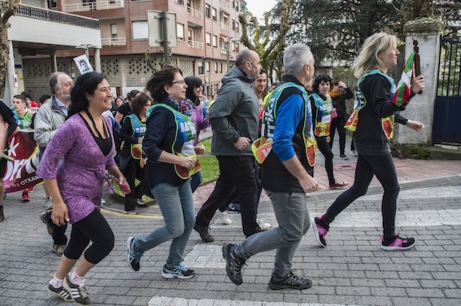 Bizkaiko Batzar Nagusietako kideek ere parte hartu dute Korrikan. (Marisol RAMIREZ/ARGAZKI PRESS) Bizkaiko Batzar Nagusietako kideek ere parte hartu dute Korrikan. (Marisol RAMIREZ/ARGAZKI PRESS)