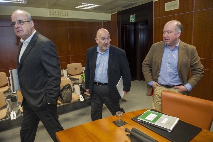 Joseba Egibar, Iñigo Iturrate eta Carmelo Barrio, artxiboko irudian. (Juanan RUIZ / ARGAZKI PRESS)