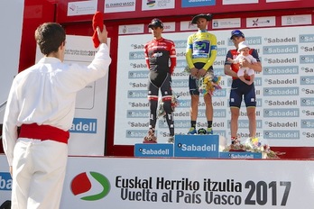 Valverde, Contador e Izagirre, en el podio. (Oskar MATXIN EDESA/ARGAZKI PRESS)
