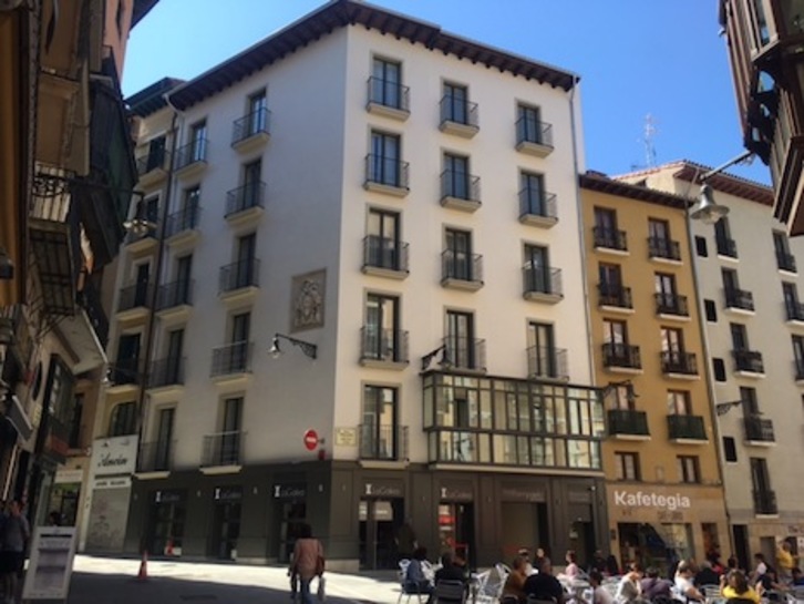 Imagen del nuevo hotel situado en la plaza Consistorial de Iruñea.