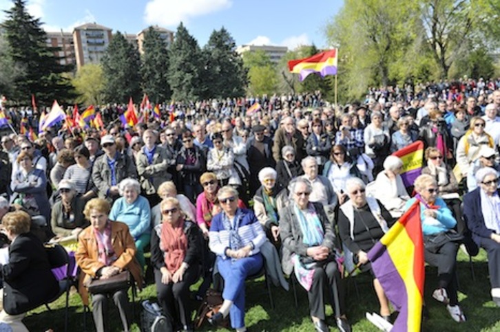 Imagen de una edición anterior del homenaje a los fusilados por el franquismo en Nafarroa. (Idoia ZABALETA/ARGAZKI PRESS)