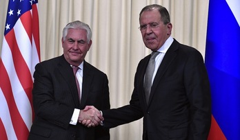 Tillerson y Lavrov, durante su encuentro en Moscu. (Alexander NEMENOV / AFP) 