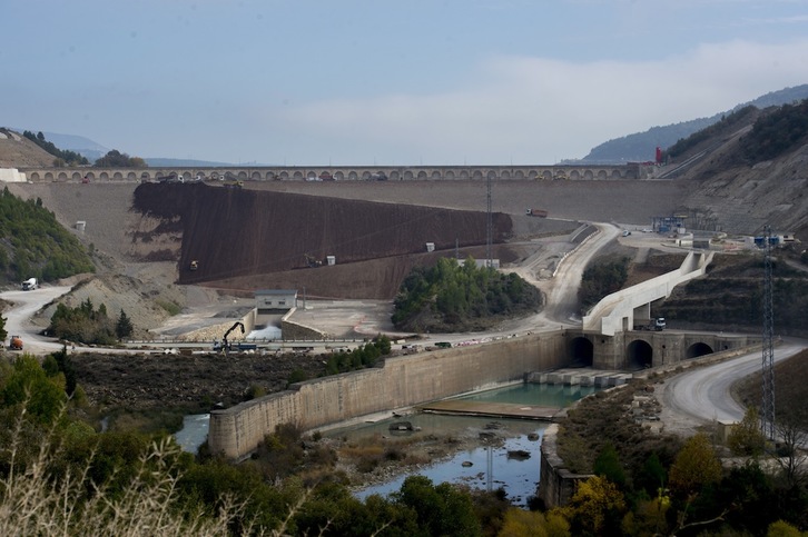 Obras de la presa de Esa. (Iñigo URIZ / ARGAZKI PRESS)