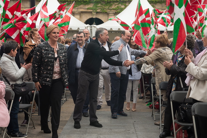El PNV ha reunido a su militancia en la Plaza Nueva de Bilbo. (ARGAZKI PRESS)