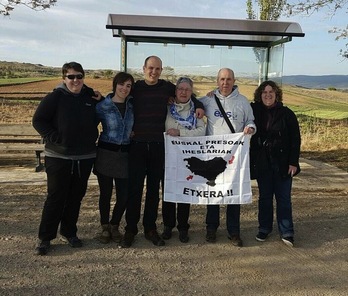 Aitor Olaizola gertukoekin, Darocatik atera berritan. (@EtxeratElkartea)