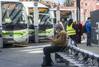 Bilbo eta Durango arteko autobus zerbitzua handitu egingo da. (Marisol RAMIREZ/ARGAZKI PRESS)