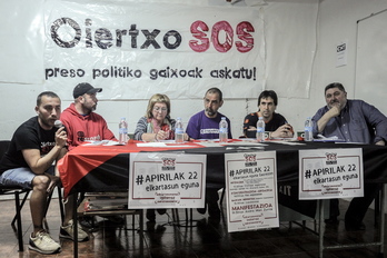 Mesa redonda celebrada en Gasteiz. (Jaizki FONTANEDA/ARGAZKI PRESS)