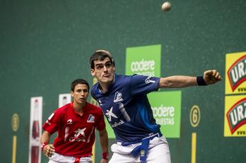 Ezkurdia aise nagusitu da Retegiren aurka. (Jaizki FONTANEDA/ARGAZKI PRESS)