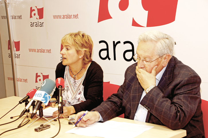 Rebeka Ubera eta Patxi Zabaleta, gaur Iruñean. (NAIZ)