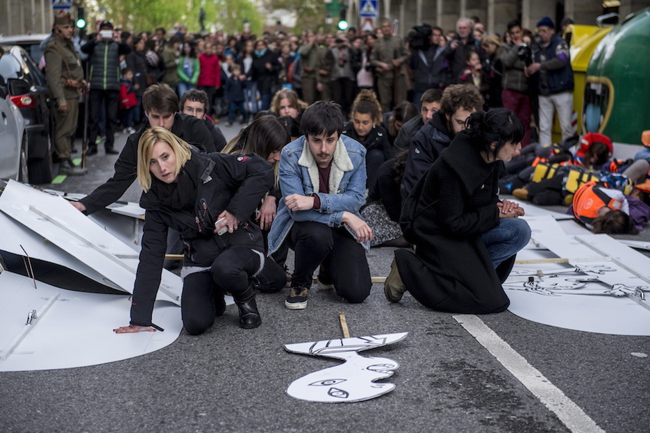 Teatro de calle. (Marisol RAMÍREZ / ARGAZKI PRESS) Teatro de calle. (Marisol RAMÍREZ / ARGAZKI PRESS)