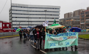 Movilización por el convenio en IMQ de Zorrotzaurre. (Luis JAUREGIALTZO / ARGAZKI PRESS)