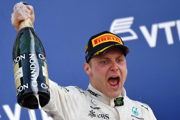 Bottas, ospakizunetan. (Andrej ISAKOVIC/AFP)