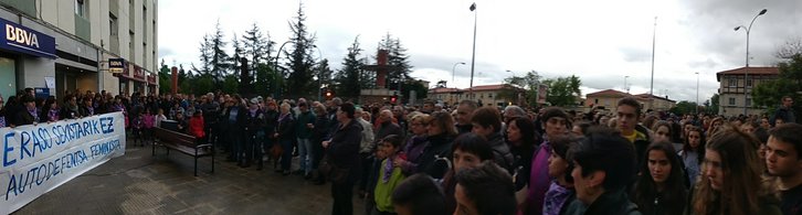 Imagen de la concentración llevada a cabo en la Txantrea. (NAIZ.EUS)