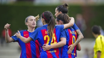 Bartzelonako jokalariak gol bat ospatzen. (Victor SALGADO-FCB)