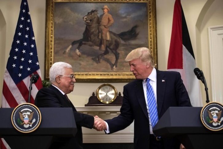 Donald Trump ha recibido en la Casa Blanca a Mahmud Abbas, presidente de la Autoridad Palestina. (Nicholas KAMM/AFP)