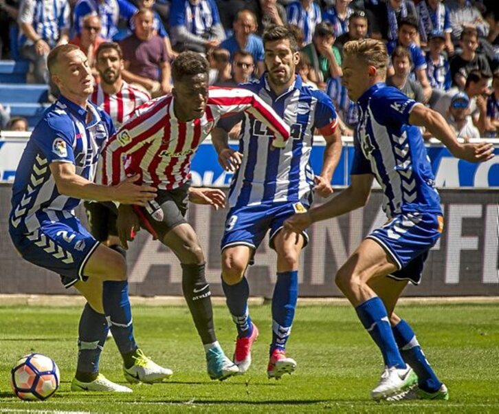 Alavés-Athletic en Mendizorrotza. (ARGAZKI PRESS)