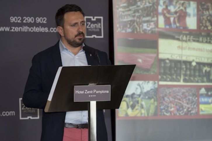 Juan Ramón Lafón, en la presentación de su candidatura a la presidencia de Osasuna. (Iñigo URIZ/ARGAZKI PRESS)