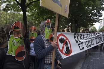 Concentración en Donostia ante la sede de la Diputación. (Juan Carlos RUIZ / ARGAZKI PRESS)