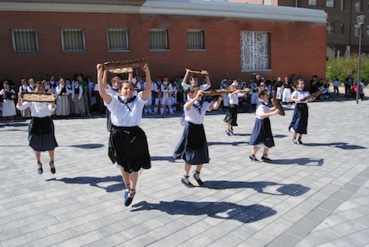 Imagen de una edición anterior del Dantzari Tikien Jaia. (OBERENA)