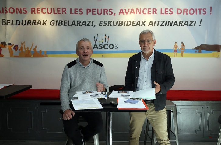 Les Bascos elkartearen agerraldia Baionan. (Bob EDME/ARGAZKI PRES)