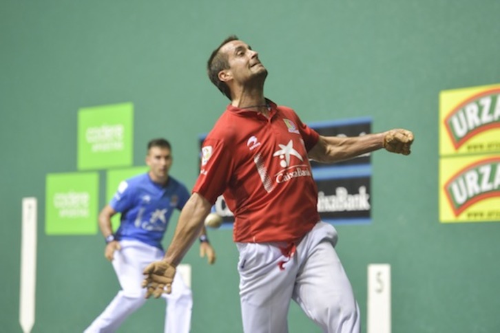 Bengoetxeak ez dio aukerarik eman Urrutikoetxeari. (Idoia ZABALETA/ARGAZKI PRESS)