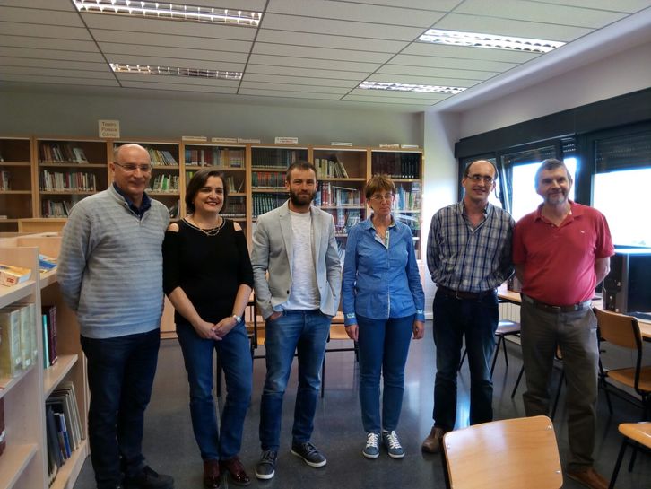 Koldo Leoz y Cristina Pinillos, en la presentación de los nuevos cursos. 