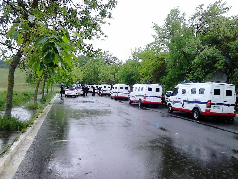 Amplio despliegue policial en el barrio autogestionado. (TOPATU)