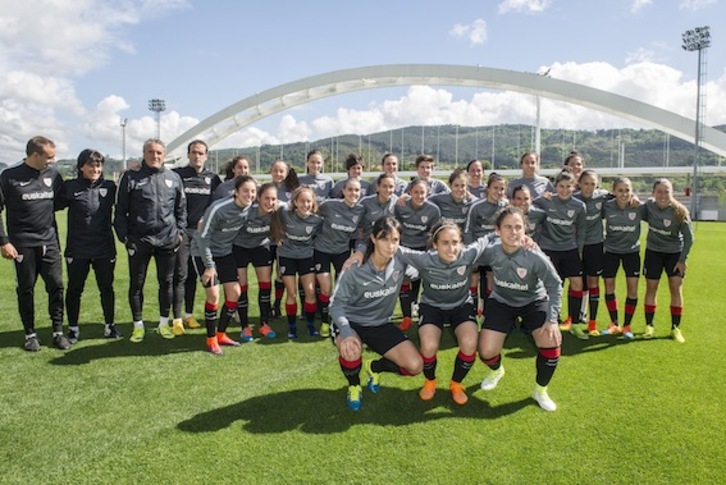 Irune Murua, Iraia y Eli Ibarra en Lezama. (Marisol RAMÍREZ/ARGAZKI PRESS)