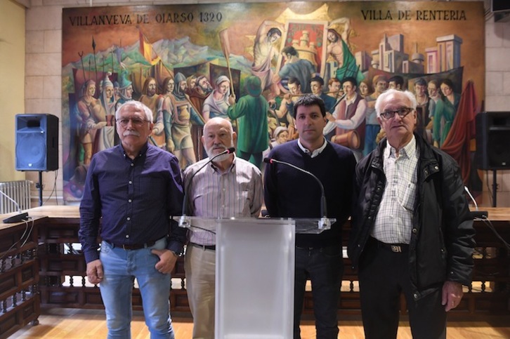 Sabin Olaizola, Juan Carlos Merino, Julen Mendoza y Adrián López, en la comparecencia. (Jon URBE/ARGAZKI PRESS)