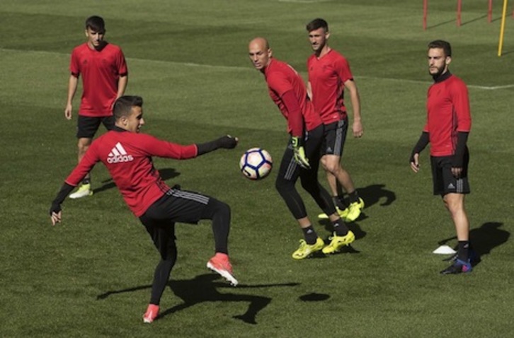 Imagen del entrenamiento de los rojillos. (OSASUNA)
