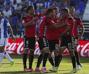 Celebración del gol de Kristici. (@Alaves)