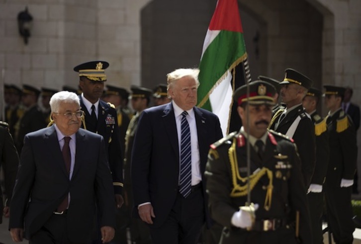 Mahmud Abbas ha recibido a Donald Trump en el palacio presidencial de la Muqata, en Belén. (Fadi AROURI/AFP)