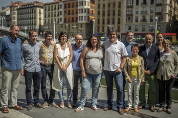 Urizar, junto a su equipo en la presentación de su candidatura. (Jaizki FONTANEDA/ARGAZKI PRESS)