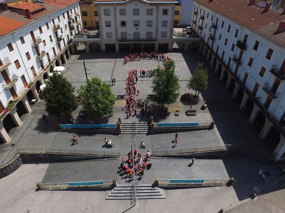 Aretxabaletako plazan. (GURE ESKU DAGO)