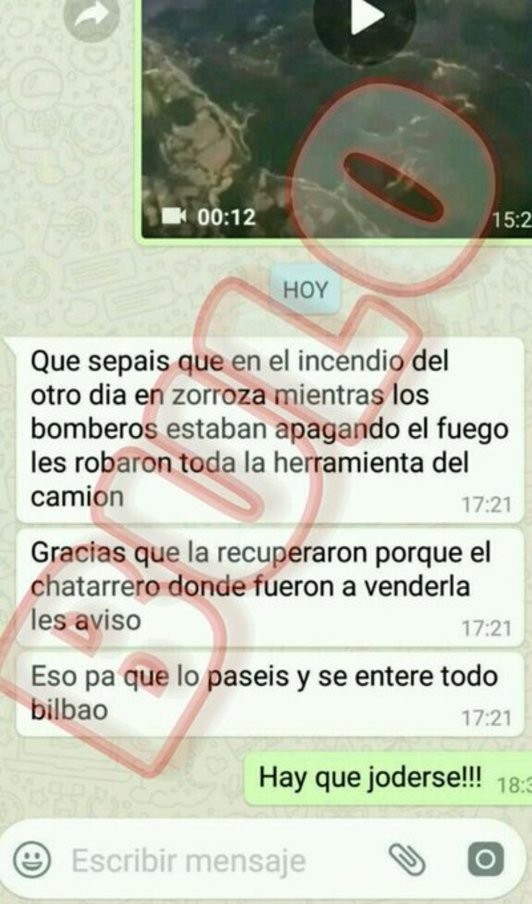 Desde una cuenta relacionada con los bomberos en twitter también han denunciado los bulos.