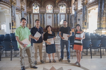 Ediles de EH Bildu, en la presentación de su informe. (Andoni CANELLADA / ARGAZKI PRESS)