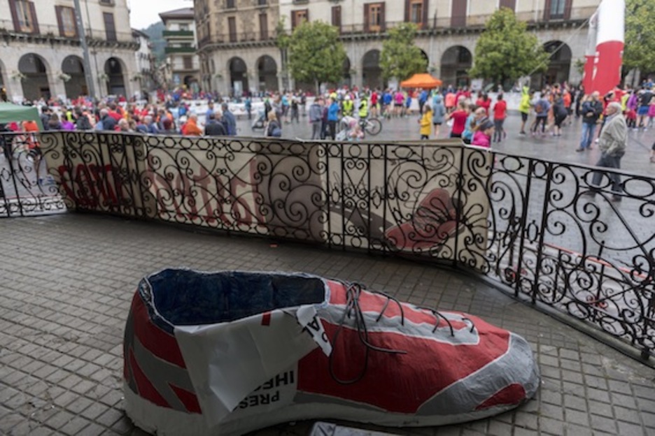 Zapatila erraldoi bat. (Juanan RUIZ/ARGAZKI PRESS)