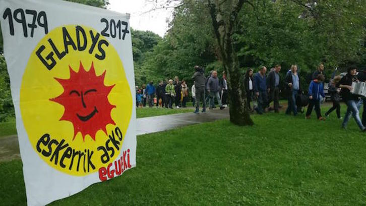 Homanaje a Gladys del Estal en Donostia. (NAIZ.EUS)