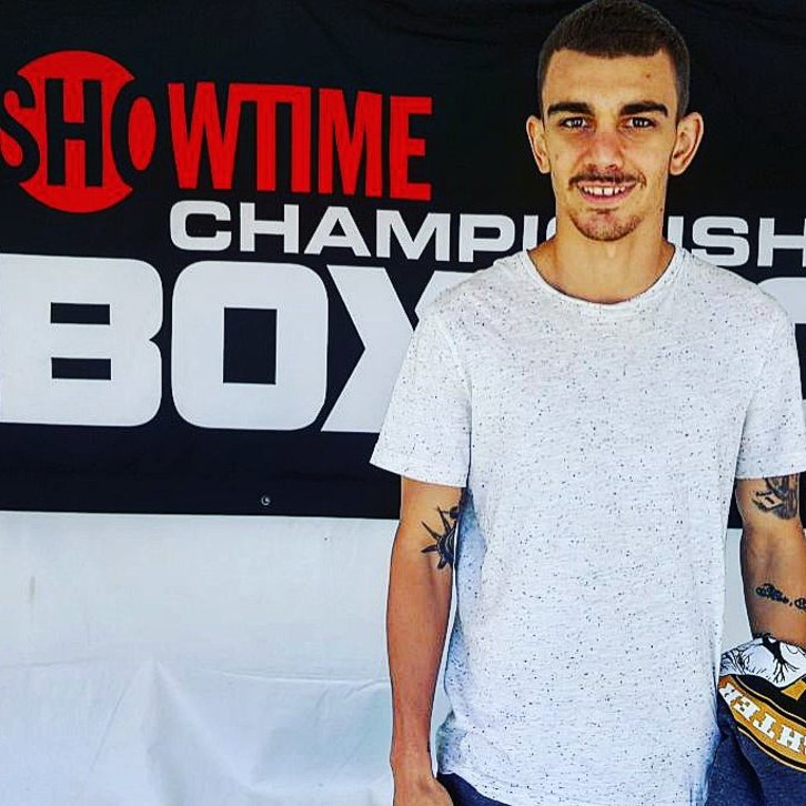 El boxeador de Etxebarri Jon Fernández. (@euskobox)