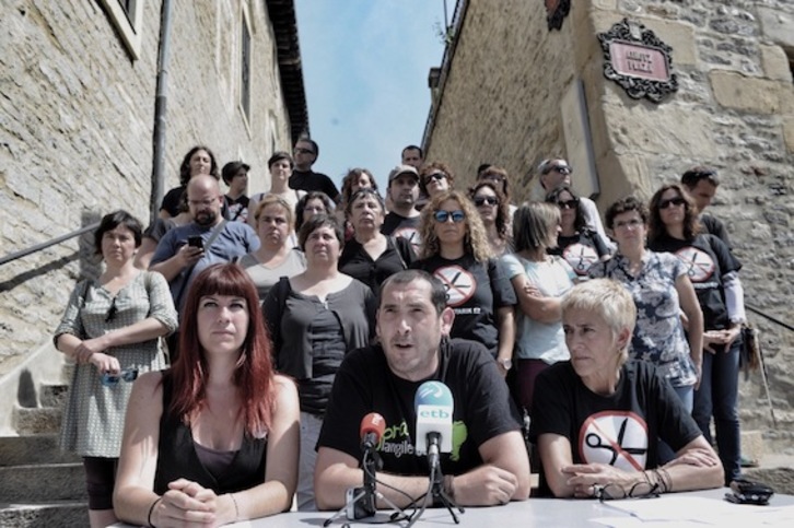 ELA, LAB eta Steilaseko ordezkariek Gasteizen egin duten agerraldia. (ARGAZKI PRESS)