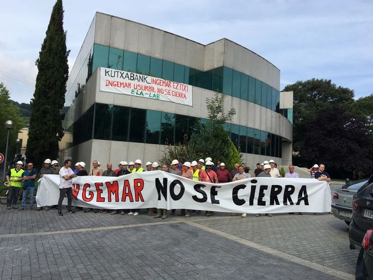 Una protesta ante la fábrica de Ingemar en Usurbil. (ELA)