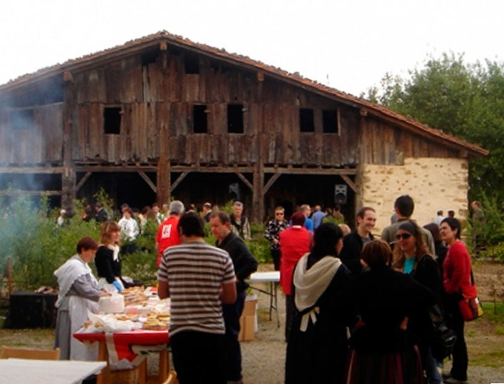 Una visita al caserío Igartubeiti de Ezkio. (NAIZ)